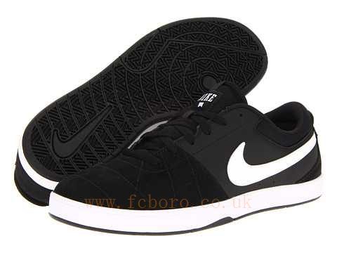 Nike Action - Rabona Black/White wYfeu - Mens